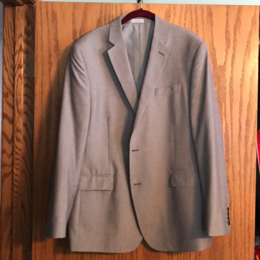Men’s gray suit coat